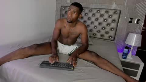 Lujourpair online show from April 27, 1:42 pm