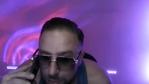 Snapshot of luk_me chatting on April 3, 5:44 pm luk_me online show from April 3, 5:44 pm