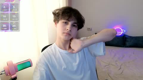 lukahayes online show from April 8, 2:28 pm