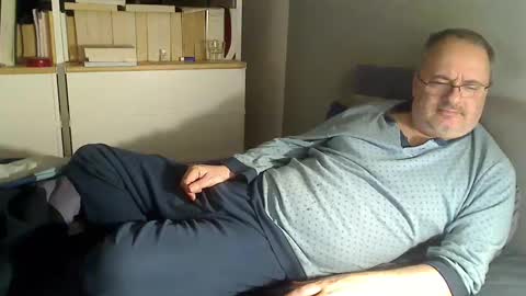 Snapshot of luke7634 chatting on December 28, 10:23 pm luke7634 online show from December 28, 10:23 pm