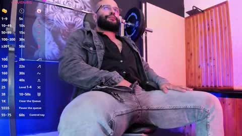 Snapshot of luke__09 chatting on March 13, 5:08 pm LUKE online show from March 13, 5:08 pm