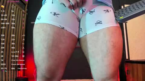 Snapshot of luke__09 chatting on March 14, 11:48 am LUKE online show from March 14, 11:48 am