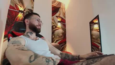 LUKE online show from November 6, 1:12 pm