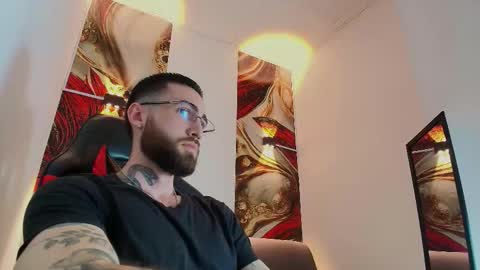 LUKE online show from November 15, 1:07 pm