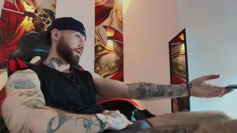 LUKE online show from November 25, 1:22 pm