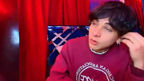Snapshot of luke_howland chatting on July 4, 1:12 am Luke online show from July 4, 1:12 am