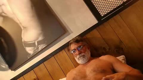 Luke Crews online show from January 28, 2:32 am