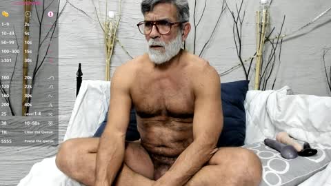 Luke Crews online show from April 1, 7:33 pm