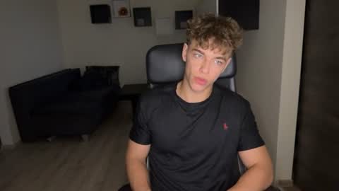 lukedesirable online show from July 30, 10:42 pm