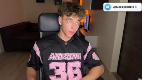 lukedesirable online show from August 4, 7:38 pm