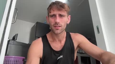 MR. Luke Gunn online show from December 16, 2:36 am