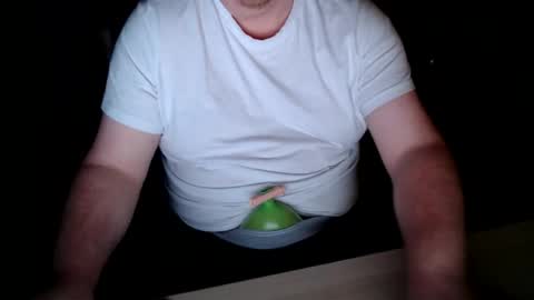 Snapshot of lukelooner chatting on November 18, 4:11 pm lukelooner online show from November 18, 4:11 pm