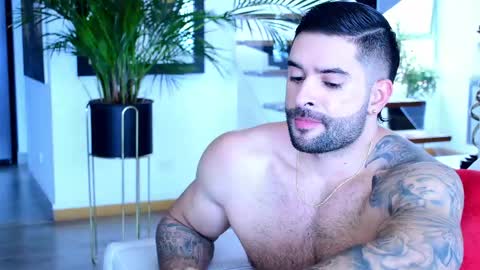 Lukhas f4f online show from April 13, 4:45 pm