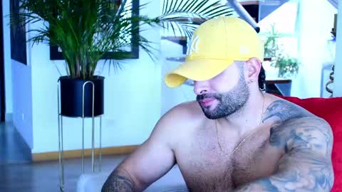 Lukhas f4f online show from April 15, 4:25 pm