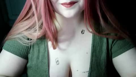 lulovia online show from February 12, 9:21 pm