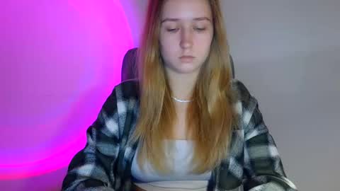 Lulu Baby18 online show from October 30, 9:00 am