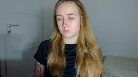 Lulu Baby18 online show from February 28, 7:59 pm