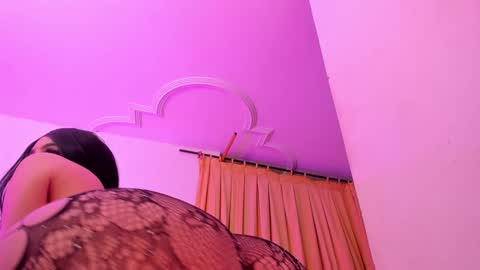 BRENDA TATIANA online show from December 19, 1:07 pm