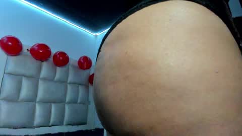 elizabeth online show from April 7, 4:07 pm