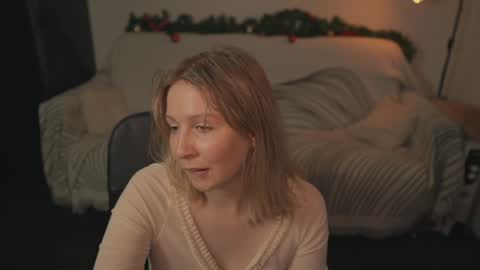 lulu_lovett online show from January 9, 1:02 pm