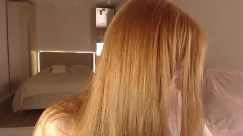 Lulu online show from December 12, 4:43 pm