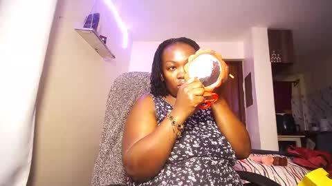 Snapshot of lulu_sparks1 chatting on July 4, 11:16 am lulu_sparks1 online show from July 4, 11:16 am