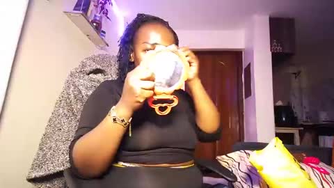 Snapshot of lulu_sparks1 chatting on July 19, 5:11 am lulu_sparks1 online show from July 19, 5:11 am