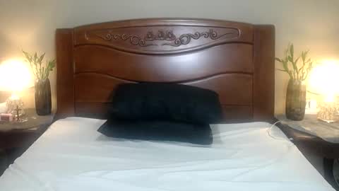 Snapshot of lulu_wild chatting on November 23, 10:59 am lulu_wild online show from November 23, 10:59 am