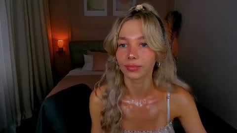 Alise online show from June 8, 2:06 pm