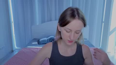Lily online show from September 22, 9:55 am