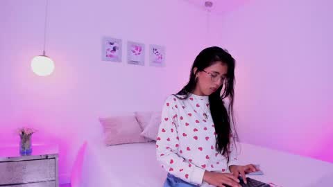 luluu online show from April 17, 11:35 am