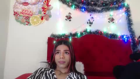 Snapshot of luluu_08 chatting on December 14, 5:47 pm LULU online show from December 14, 5:47 pm