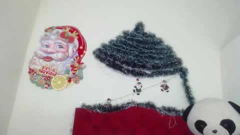 Snapshot of luluu_08 chatting on December 31, 3:53 pm LULU online show from December 31, 3:53 pm