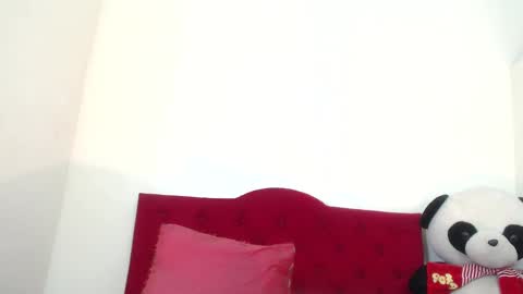 Snapshot of luluu_08 chatting on January 22, 6:31 pm LULU online show from January 22, 6:31 pm