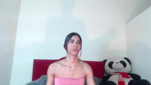 Snapshot of luluu_08 chatting on February 17, 3:09 pm LULU online show from February 17, 3:09 pm