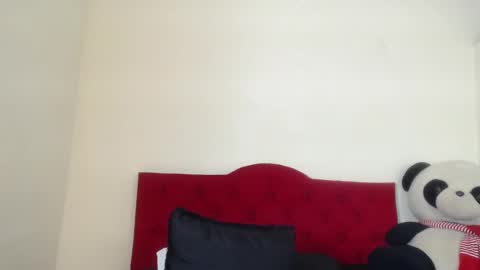 Snapshot of luluu_08 chatting on March 5, 5:29 pm LULU online show from March 5, 5:29 pm