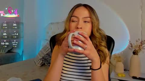 luluuberry online show from February 13, 10:06 pm