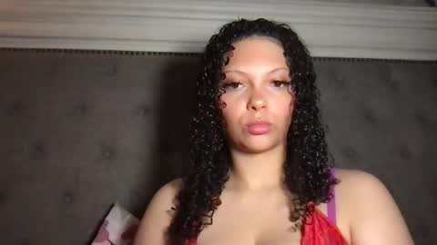 Snapshot of luluvalenttine chatting on February 24, 9:18 am LuLu Valenttine Hot Sexy HawaiianCape Verde online show from February 24, 9:18 am