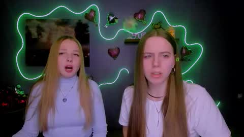 Snapshot of lumi_soft chatting on February 24, 9:18 am Sweet Lumi online show from February 24, 9:18 am