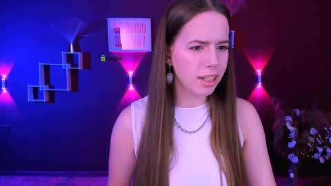 Sweet Lumi online show from April 7, 7:53 am