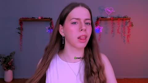 Sweet Lumi online show from April 17, 7:44 am