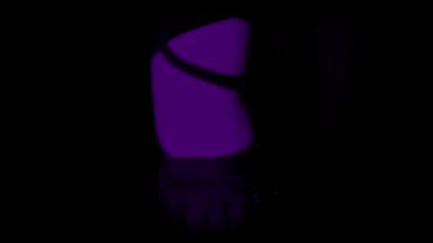 Snapshot of lumiere_nuit chatting on November 4, 2:43 am lumiere_nuit online show from November 4, 2:43 am