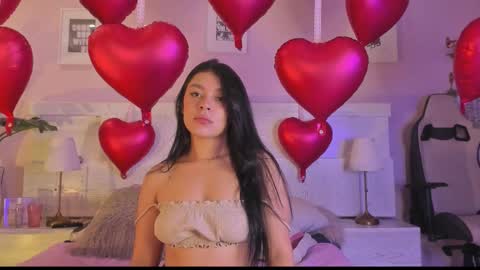 lummii_ online show from February 14, 7:21 pm