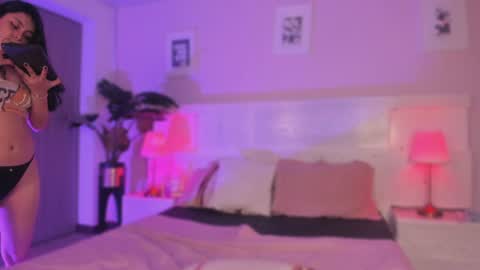 lummii_ online show from June 18, 9:19 pm