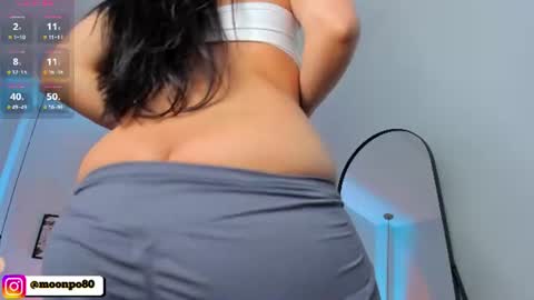 Snapshot of luna__ponce chatting on July 8, 3:38 pm online show from July 8, 3:38 pm