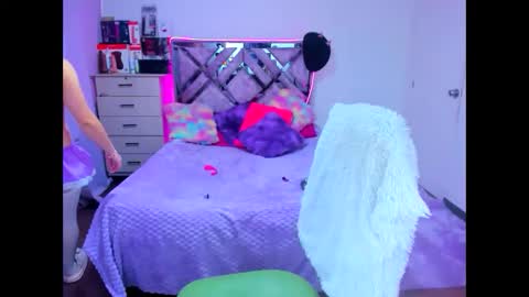 luna_analya online show from October 10, 4:06 pm