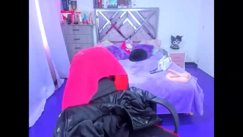 Snapshot of luna_analya chatting on January 17, 1:49 pm luna_analya online show from January 17, 1:49 pm