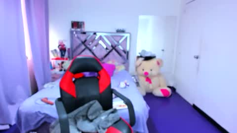 Snapshot of luna_analya chatting on February 28, 6:20 pm luna_analya online show from February 28, 6:20 pm