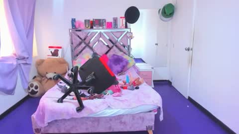 luna_analya online show from March 20, 3:28 pm