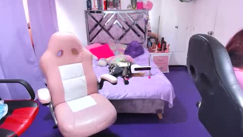 luna_analya online show from May 25, 8:04 pm